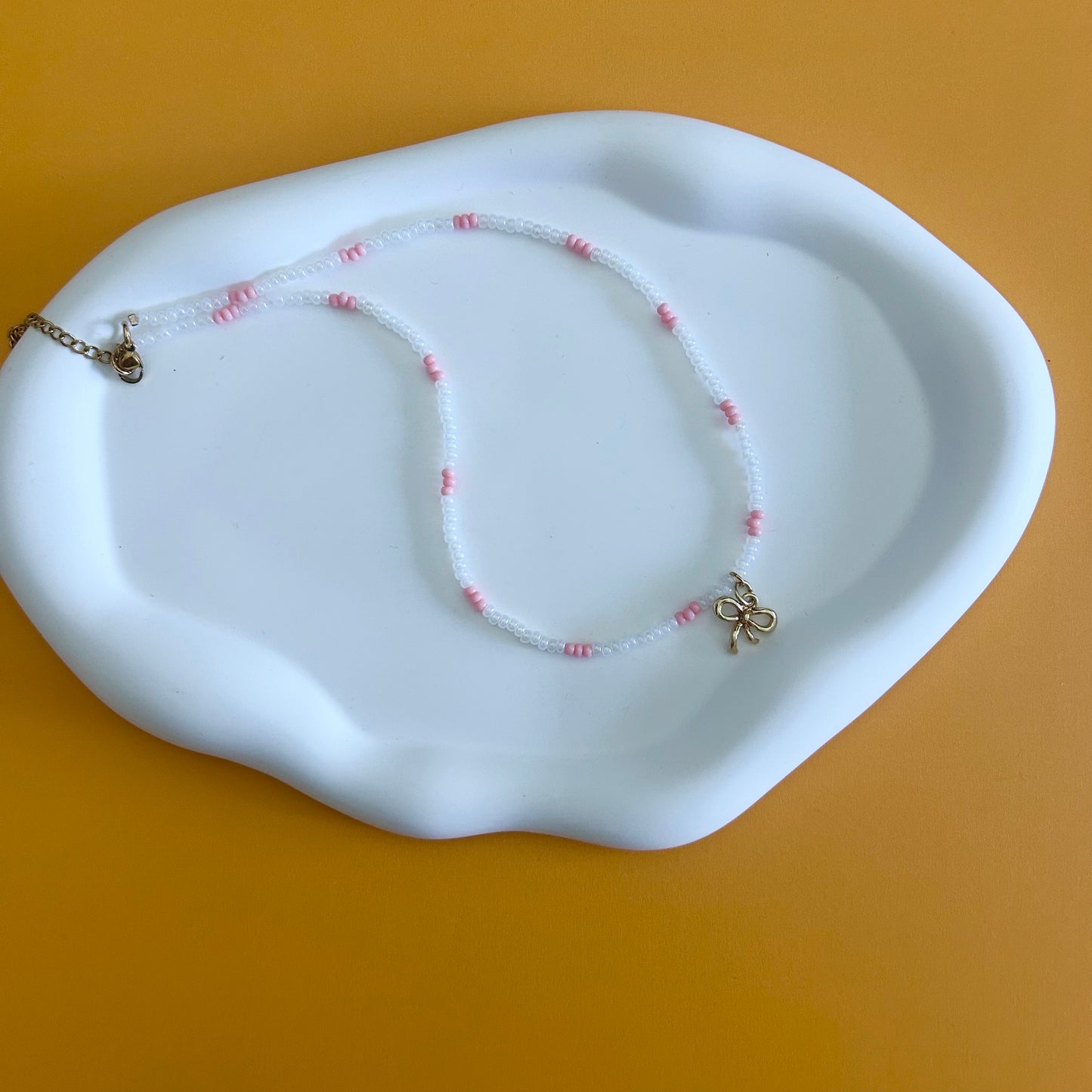 Bow Choker