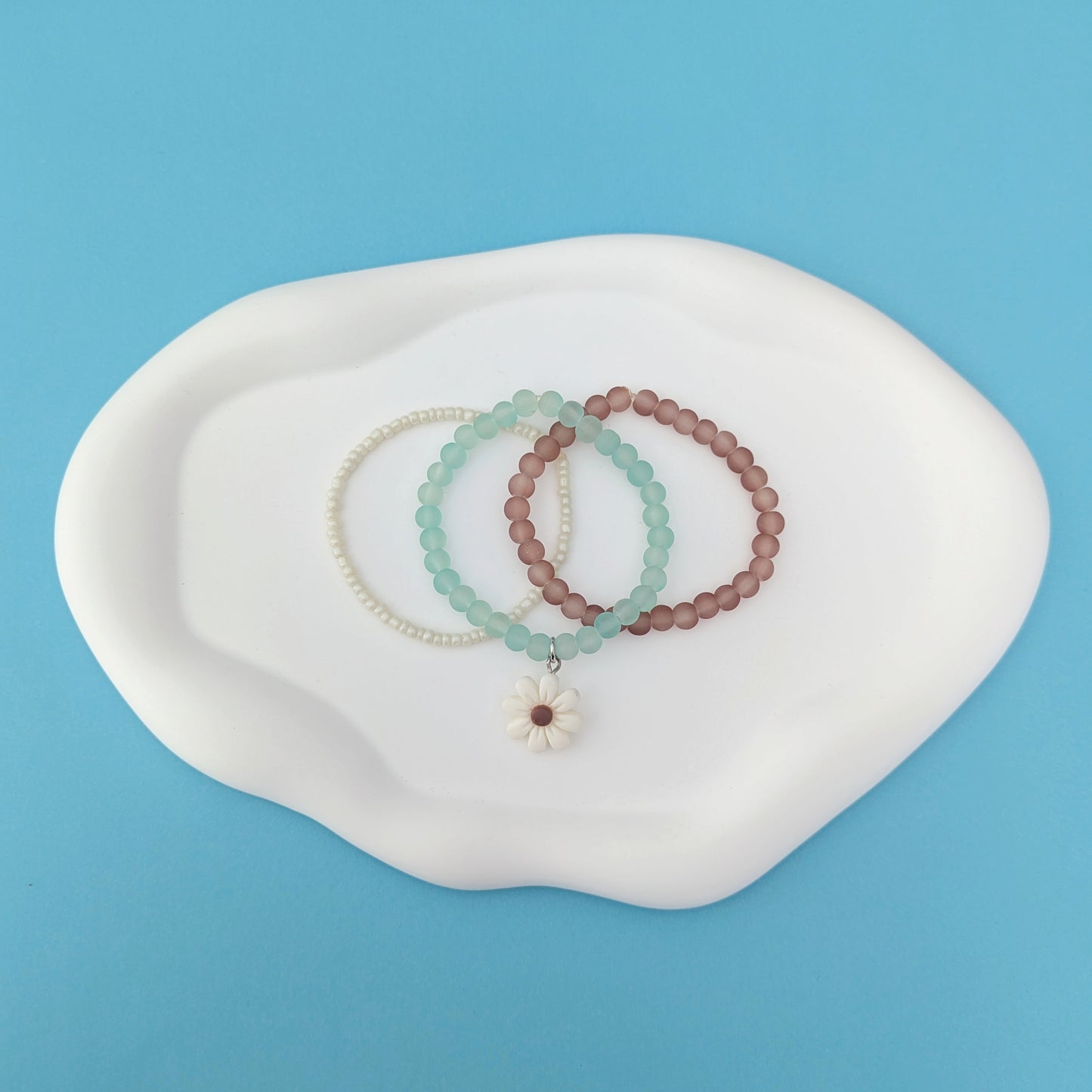 White Daisy Charm Stack