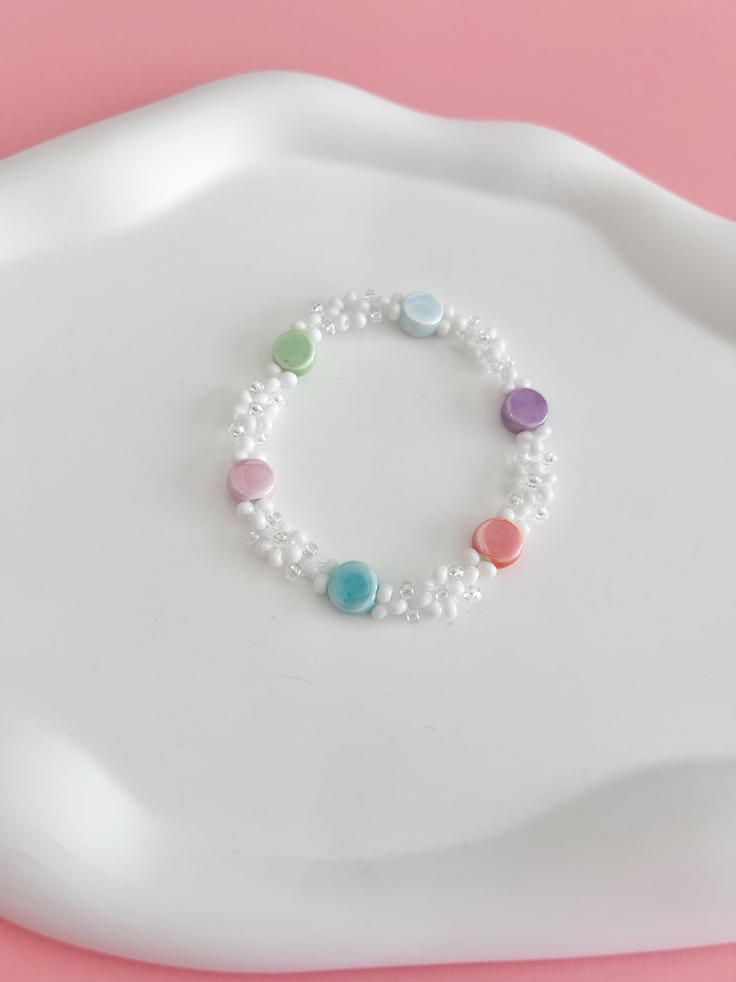White Daisy Bracelet