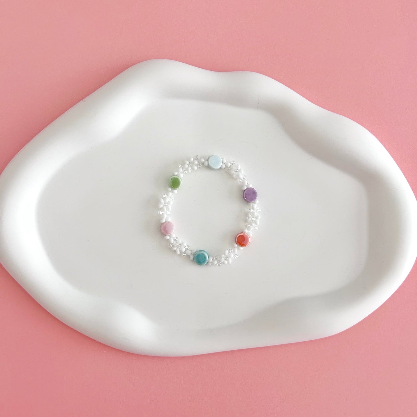 White Daisy Bracelet